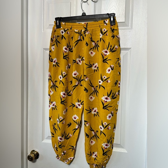 Shosho pants size medium - Picture 4 of 5